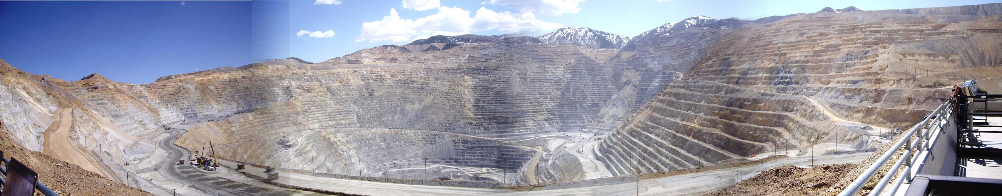 UT2009-SLC-8236-39pan